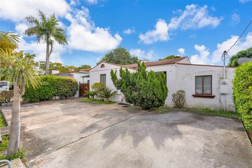 3026 Sw 4th St, Miami, FL, 33135-2702 | Card Image