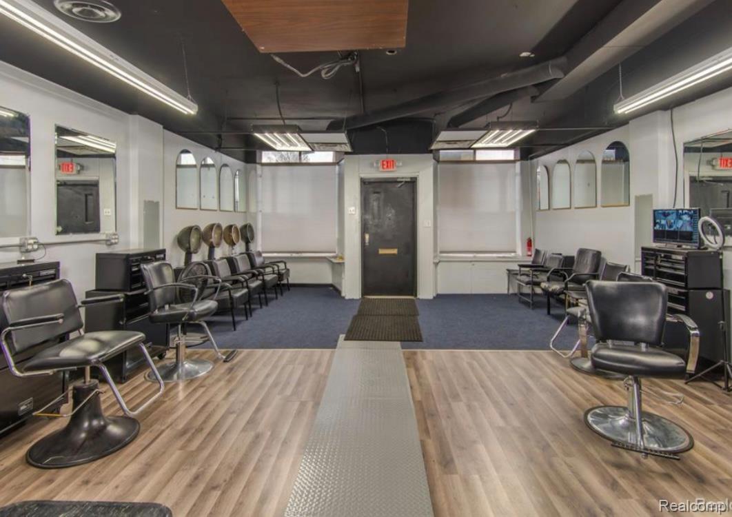 Commercial Sale in Detroit 4