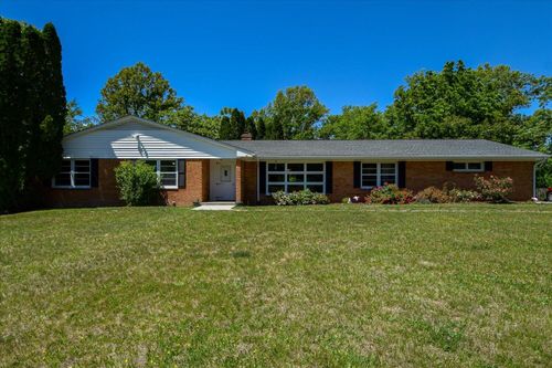 8029 Hilltop Dr, Roanoke, VA, 24018-6722 | Card Image