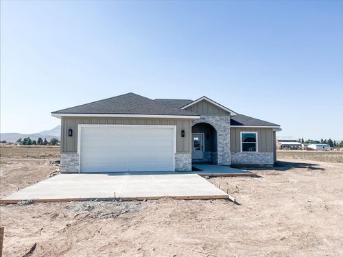 190 E Pioneer Dr, Oakley, ID, 83346 | Card Image