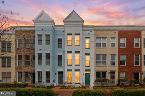 335 L St Se, WASHINGTON, DC, 20003-3460 | Card Image