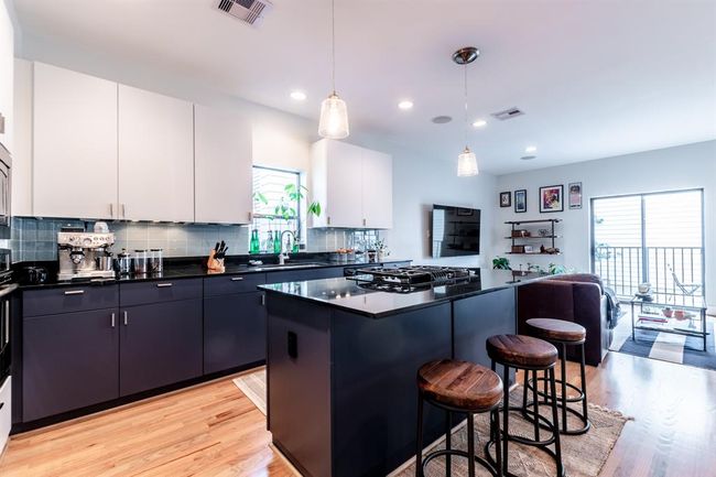 B - 4104 Spencer St, House other with 3 bedrooms, 4 bathrooms and 2 parking in Houston TX | Image 14
