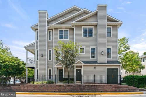 4501-4501 Superior Sq, FAIRFAX, VA, 22033-3868 | Card Image