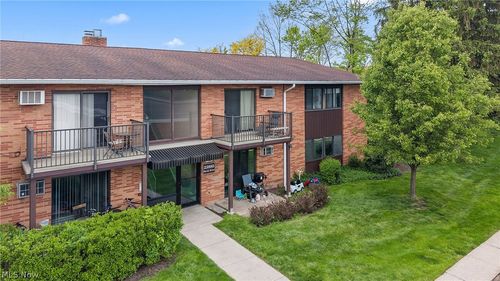215-23885 David Dr, North Olmsted, OH, 44070-2980 | Card Image