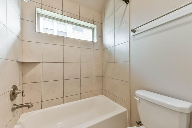2106 Granite Pass Dr, House other with 4 bedrooms, 2 bathrooms and 2 parking in Pearland TX | Image 33