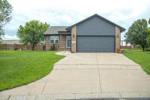 1702 S Christopher Cir, Wichita, KS, 67207-7728 | Card Image
