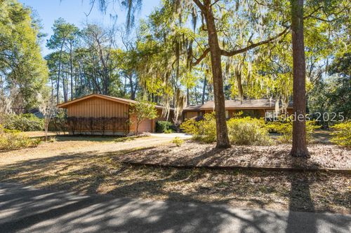 59 Francis Marion Cir, Beaufort, SC, 29907-1929 | Card Image