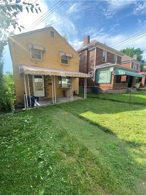 2047 Chalfant St, Wilkinsburg, PA, 15221-1203 | Card Image