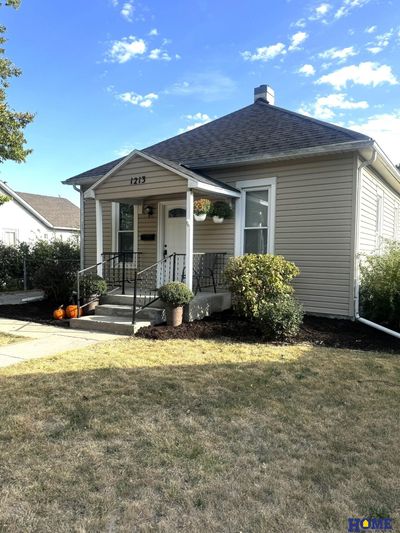 1213 Bell Street, House other with 2 bedrooms, 1 bathrooms and 1 parking in Beatrice NE | Image 2