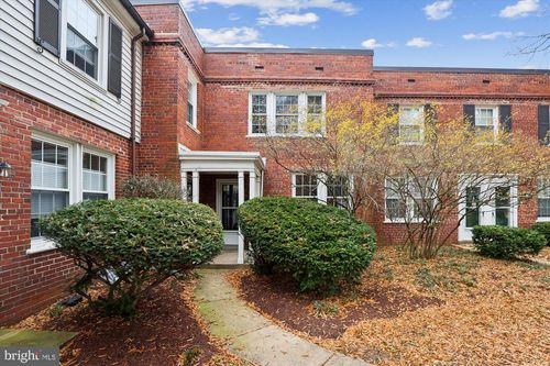 apt-696-2600 16th St S, ARLINGTON, VA, 22204-4949 | Card Image