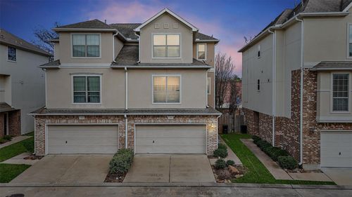 7818 Stoneyway Dr, Houston, TX, 77040-5155 | Card Image