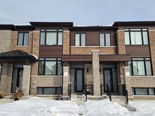 2711 Peter Matthews Dr, Pickering, ON, L1X0M2 | Card Image