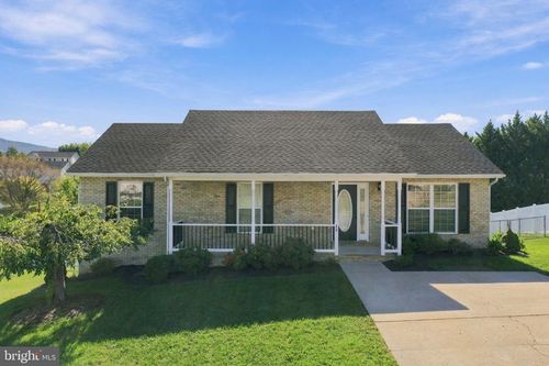 50 Stuart Ct, STRASBURG, VA, 22657-2870 | Card Image