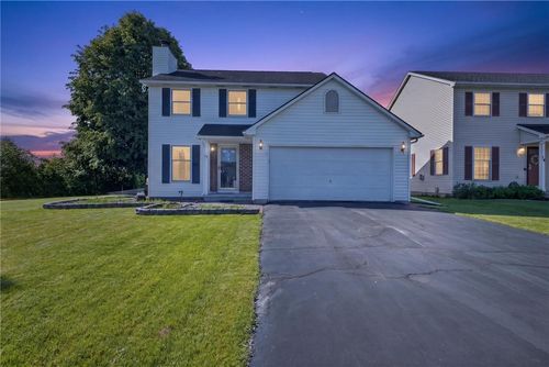 15 Still Pond Way, West Henrietta, NY, 14586-9638 | Card Image