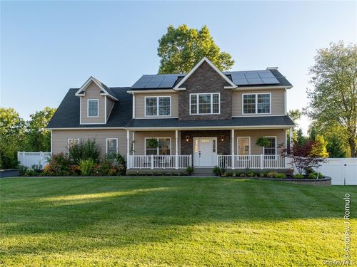 14 Robalene Dr, Goshen, NY, 10924-2327 | Card Image