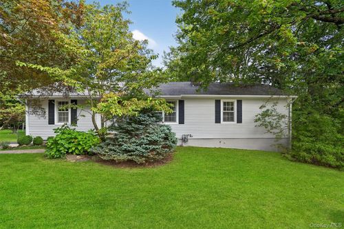 54 Canterbury Ave, Cornwall, NY, 12518-1245 | Card Image