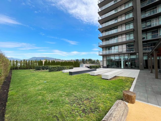 2004 - 4650 Brentwood Boulevard, Condo with 1 bedrooms, 1 bathrooms and 1 parking in Burnaby BC | Image 2