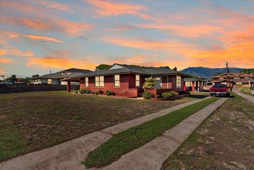 208 Molokai Hema St, Kahului, HI, 96732-2051 | Card Image