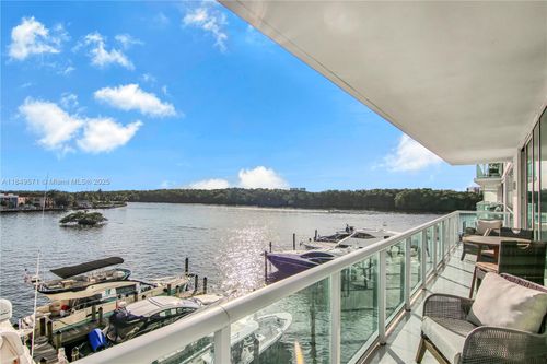 apt-307-400 Sunny Isles Blvd, Sunny Isles Beach, FL, 33160-5084 | Card Image