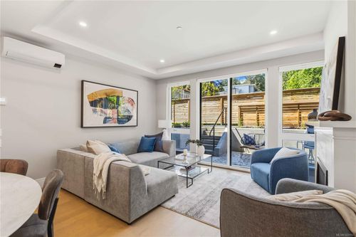 103-990 Doumac Ave, Victoria, BC, V8Y1M4 | Card Image