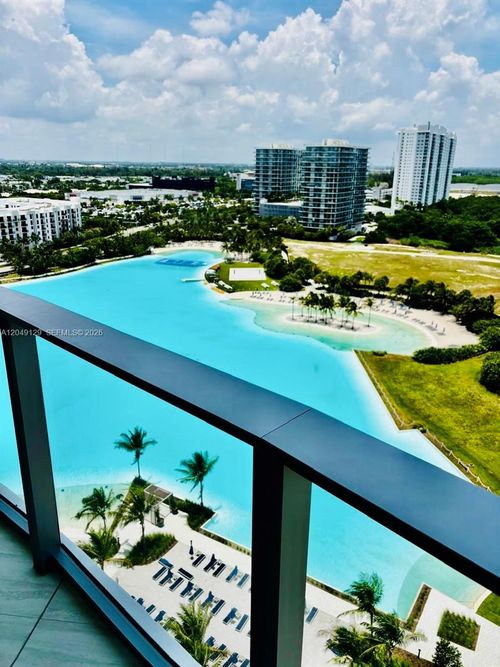 north-1411-2411 Laguna Cir, Miami, FL, 33181 | Card Image