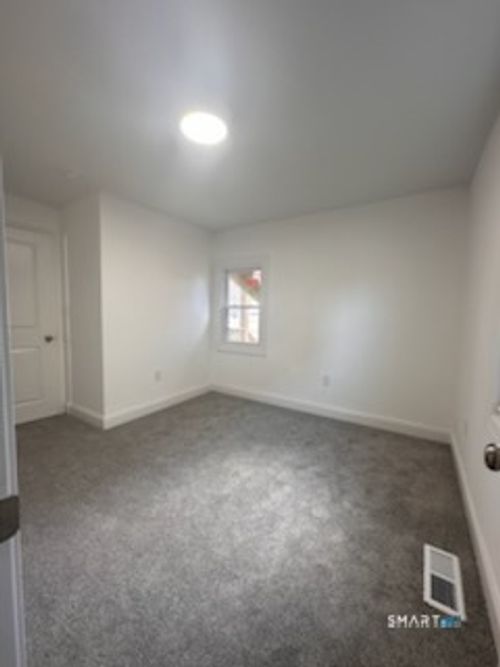 102 Main Street Ext, Middletown, CT, 06457-3813 | Card Image