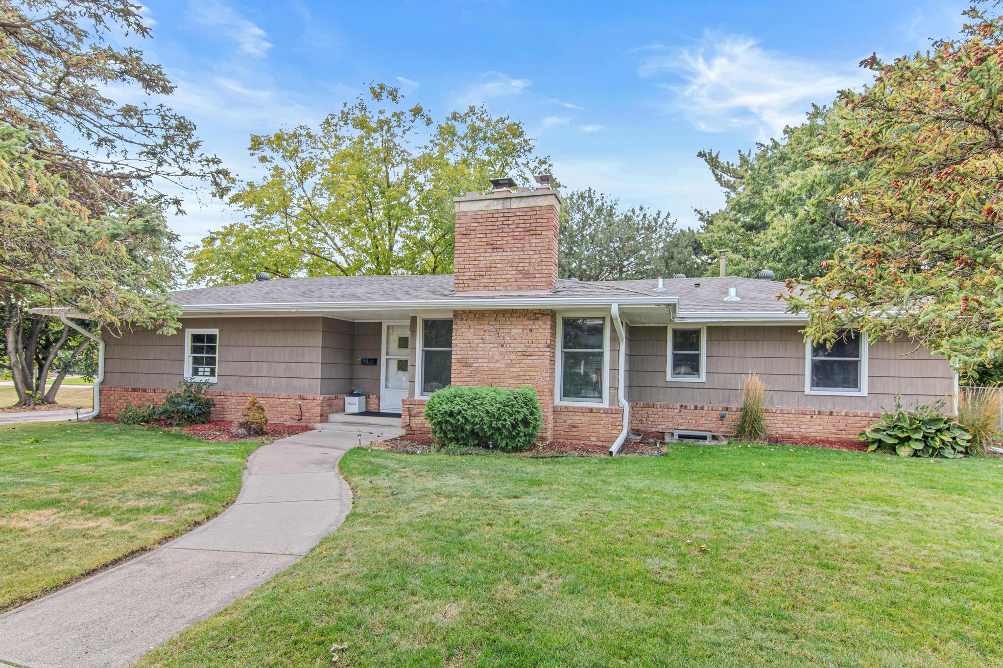 Lynmar Ln, Minneapolis, MN 55435