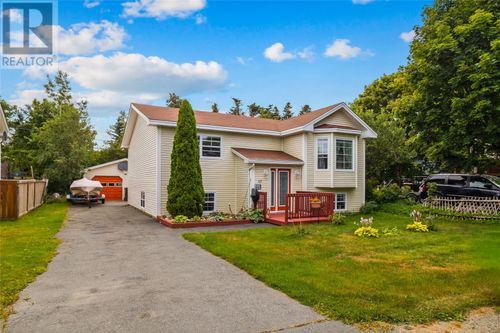 17 Tippett Place, Conception Bay South, NL, A0A1C0 | Card Image