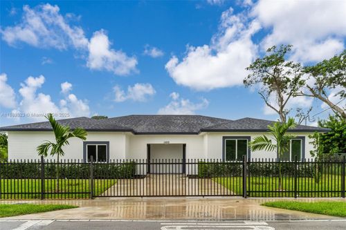 b-11870 Sw 220th St, Miami, FL, 33170-2961 | Card Image