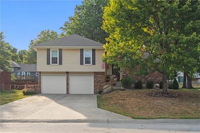 1606 Regency Drive, House other with 3 bedrooms, 2 bathrooms and null parking in Kearney MO | Image 1