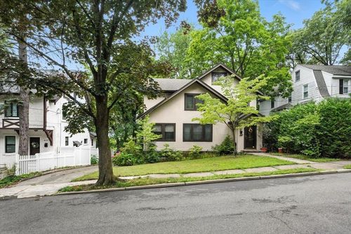 435 Park Ave, Leonia, NJ, 07605-1219 | Card Image
