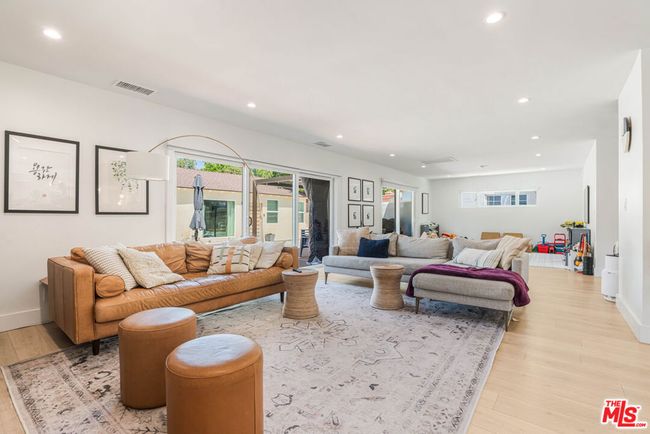 5737 Allott Ave, House other with 6 bedrooms, 6 bathrooms and 2 parking in Sherman Oaks CA | Image 16