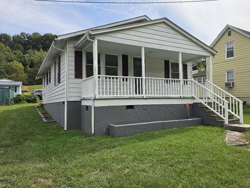 906 West Main St., Saltville, VA, 24354 | Card Image