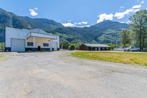 58465 Laidlaw Rd, Hope, BC, V0X1L2 | Card Image