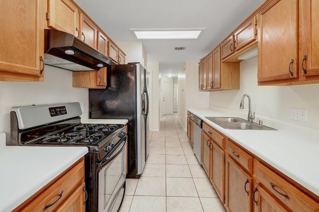 17254 Bushmills Rd, House other with 3 bedrooms, 2 bathrooms and 2 parking in Pflugerville TX | Image 7