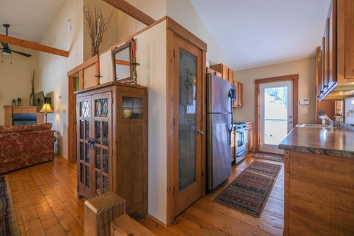 55 Trickle Brook Dr, Proctorsville, VT, 05153-8812 | Card Image