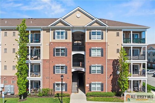547 E Celebration Way, South Plainfield, NJ, 07080-5601 | Card Image