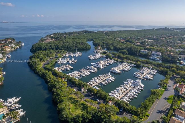 6C - 60 Edgewater Dr, Condo with 3 bedrooms, 4 bathrooms and null parking in Coral Gables FL | Image 34