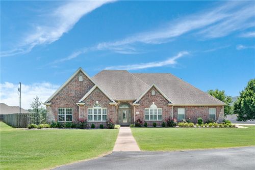 1546 S Roberts Rd, Fayetteville, AR, 72701-7495 | Card Image
