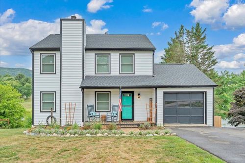 8141 Ashton Ln, Roanoke, VA, 24019-4558 | Card Image