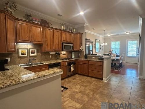 60-5908 Stumberg Ln, Baton Rouge, LA, 70816-6372 | Card Image