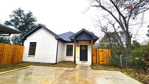 adu-1700 Kendolph Dr, Denton, TX, 76205-6931 | Card Image