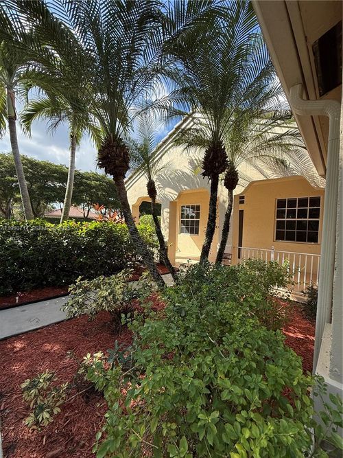 0-1007 Nandina Dr, Weston, FL, 33327-2400 | Card Image