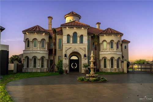 1001 Travis St, Mission, TX, 78572-2037 | Card Image