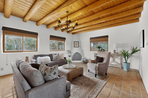 31 Entrada, Santa Fe, NM, 87507-7605 | Card Image