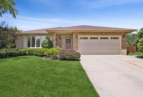 7006 Coachwood Trl, Tinley Park, IL, 60477-6829 | Card Image