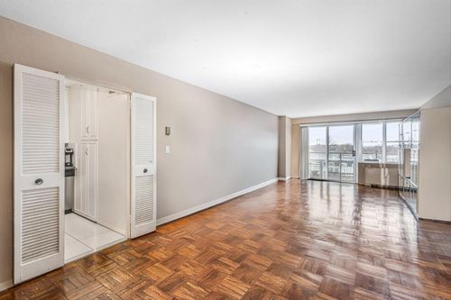 apt-5a-17 215th St, Bayside, NY, 11360-1707 | Card Image