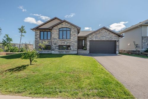 1011 Butler Blvd, Petawawa, ON, K8H0C2 | Card Image
