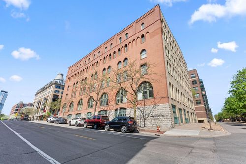 apt-613-400 N 1st St, Minneapolis, MN, 55401-1396 | Card Image