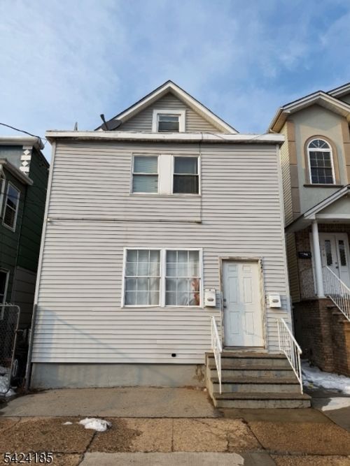 221 Center St, Elizabeth, NJ, 07202-3821 | Card Image